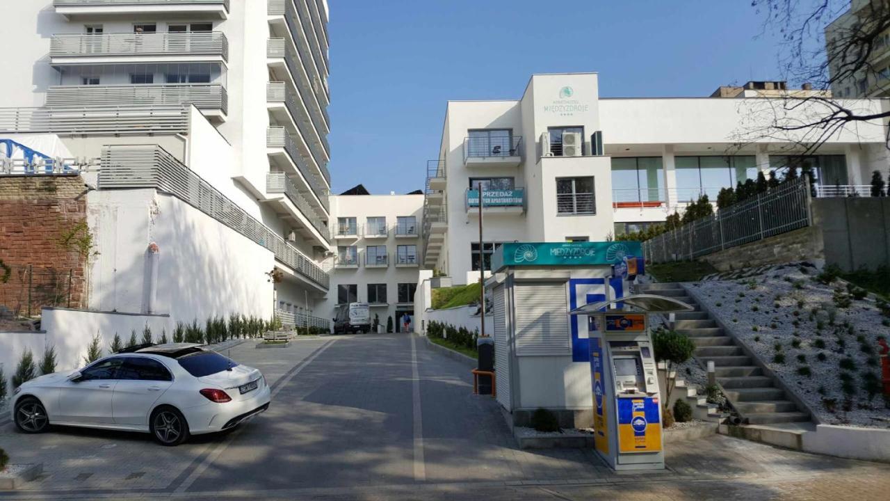 Aparthotel Przy Plazy Miedzyzdroje Εξωτερικό φωτογραφία