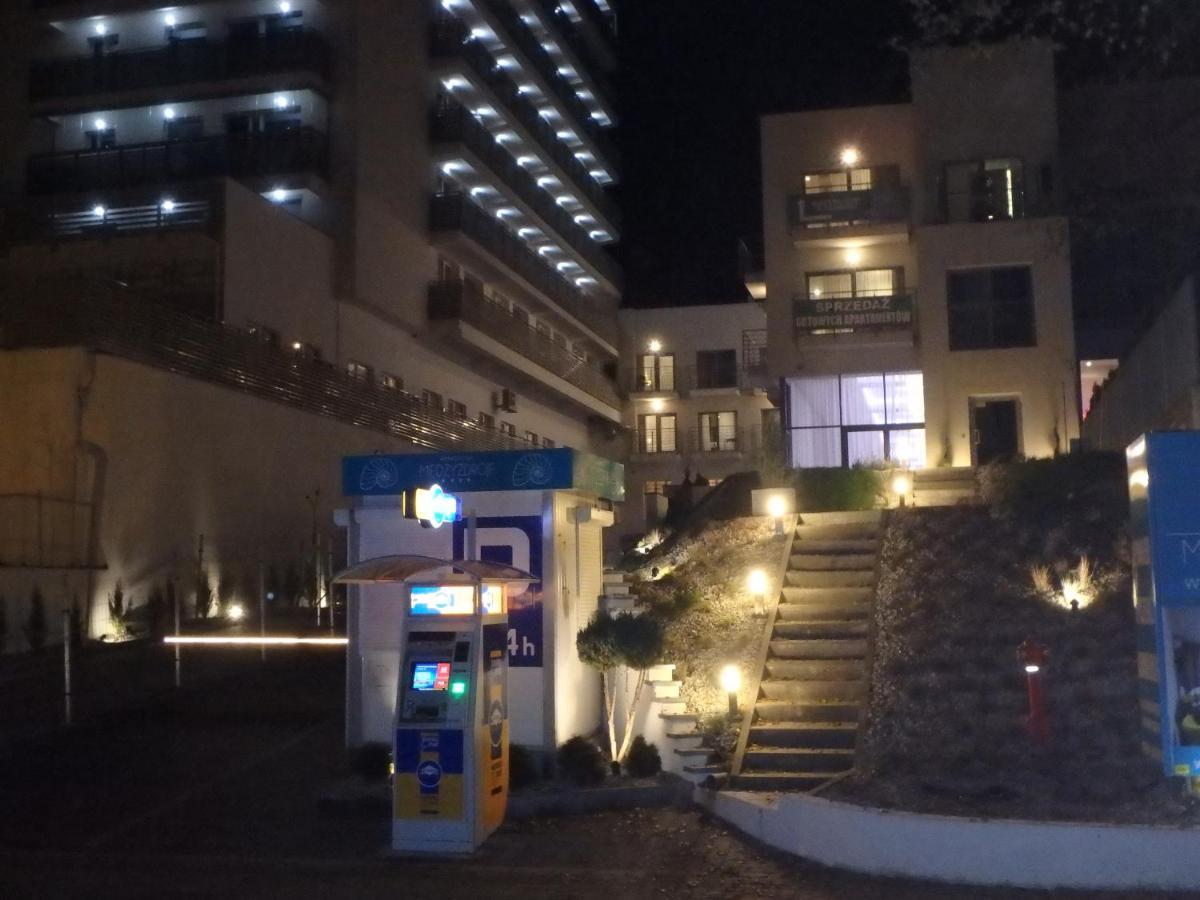 Aparthotel Przy Plazy Miedzyzdroje Εξωτερικό φωτογραφία
